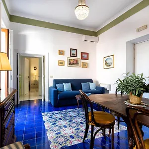stefania-flat-amalfi-center.hotels-amalfi.com/
