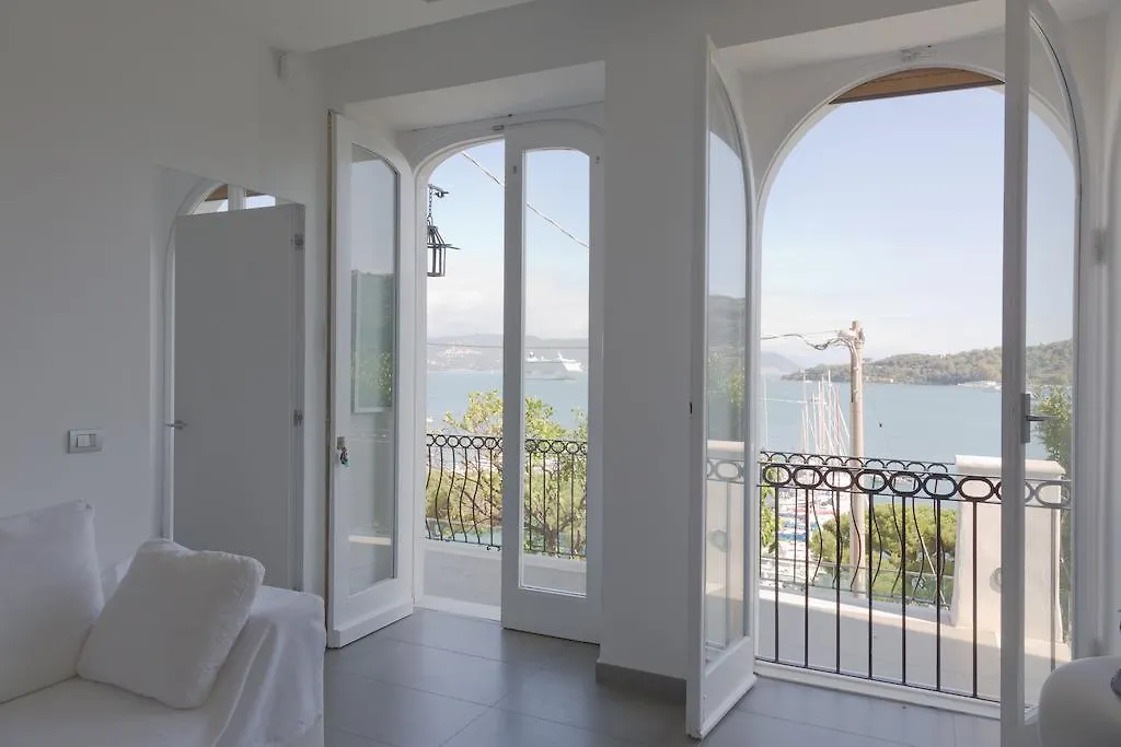 Villa Bianca Porto Venere 0*,